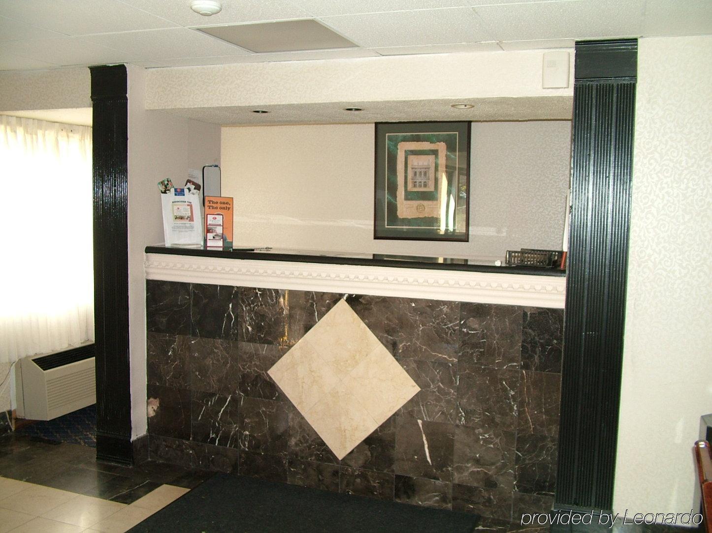 Regency Inn & Suites West Springfield Interior photo